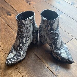 Women's Faux Snakeskin Ankle Boots
